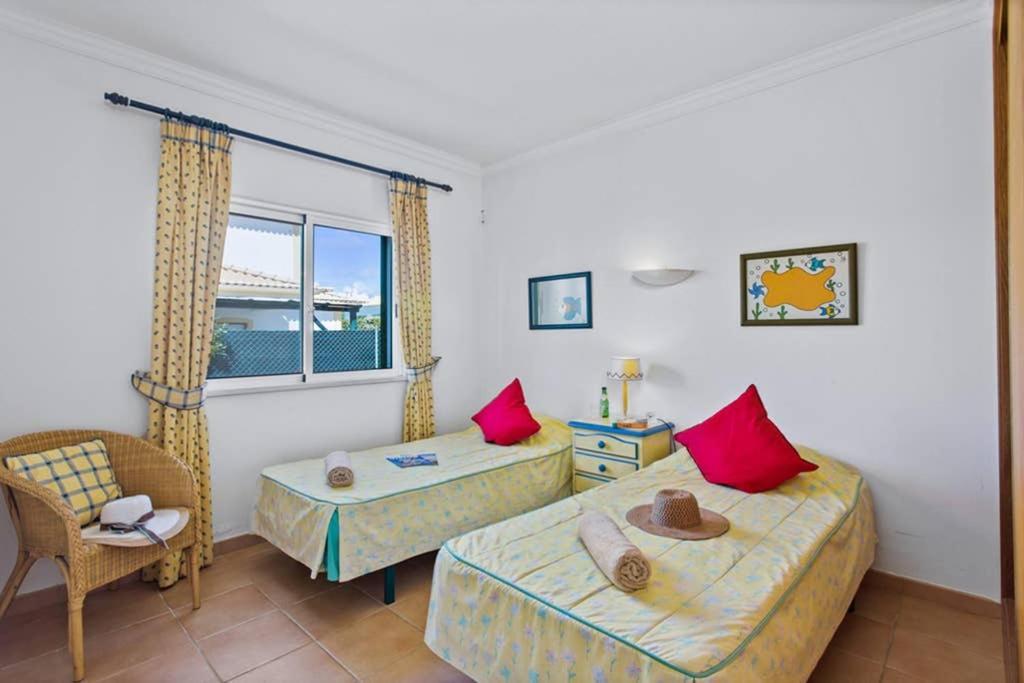 Villa White Sands - Private Oasis, Heated Pool, Beaches & Strip Nearby Albufeira Eksteriør bilde